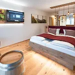 Spinnerhof 3*