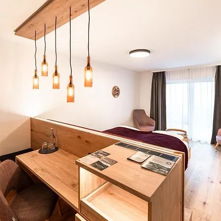 Spinnerhof 3*